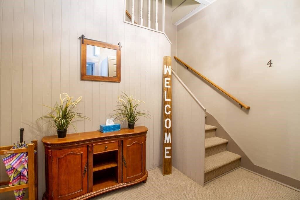 Photo of Others in Hermann