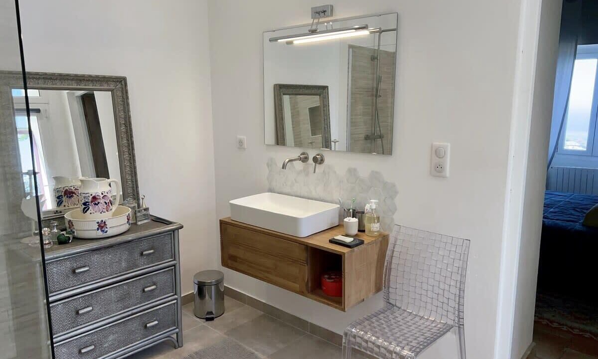 Photo of Bathroom in Cardo
