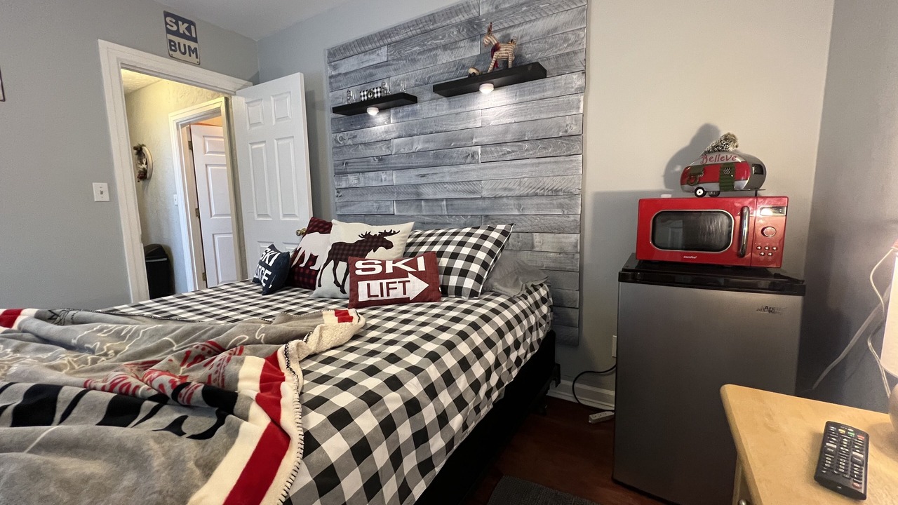 Photo of Bedroom in Larkspur