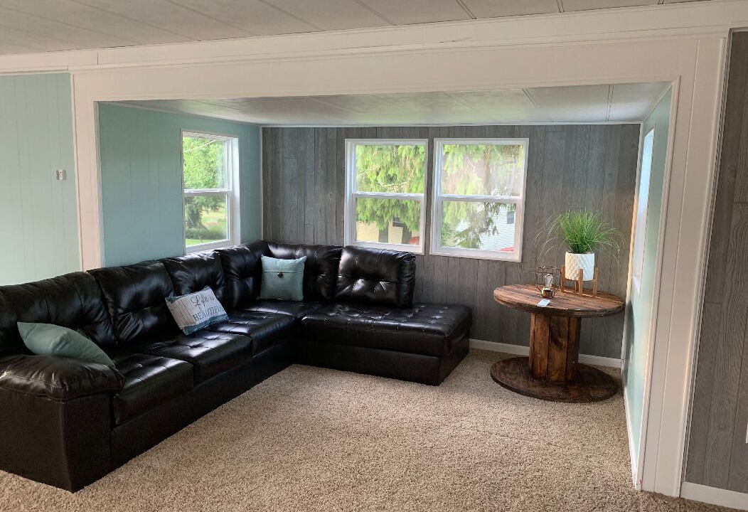 Photo of Livingroom in Frontenac
