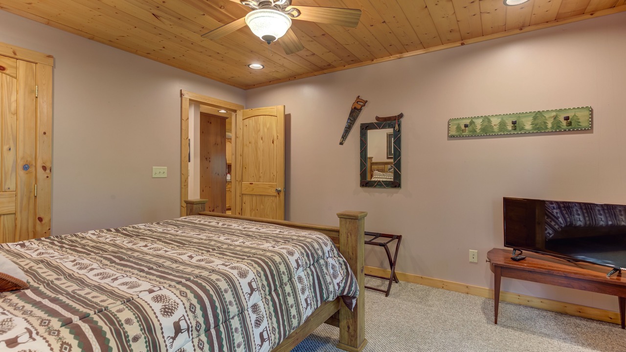 Photo of Bedroom in Eagle Mountain