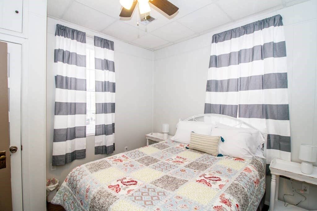 Photo of Others in Hermann