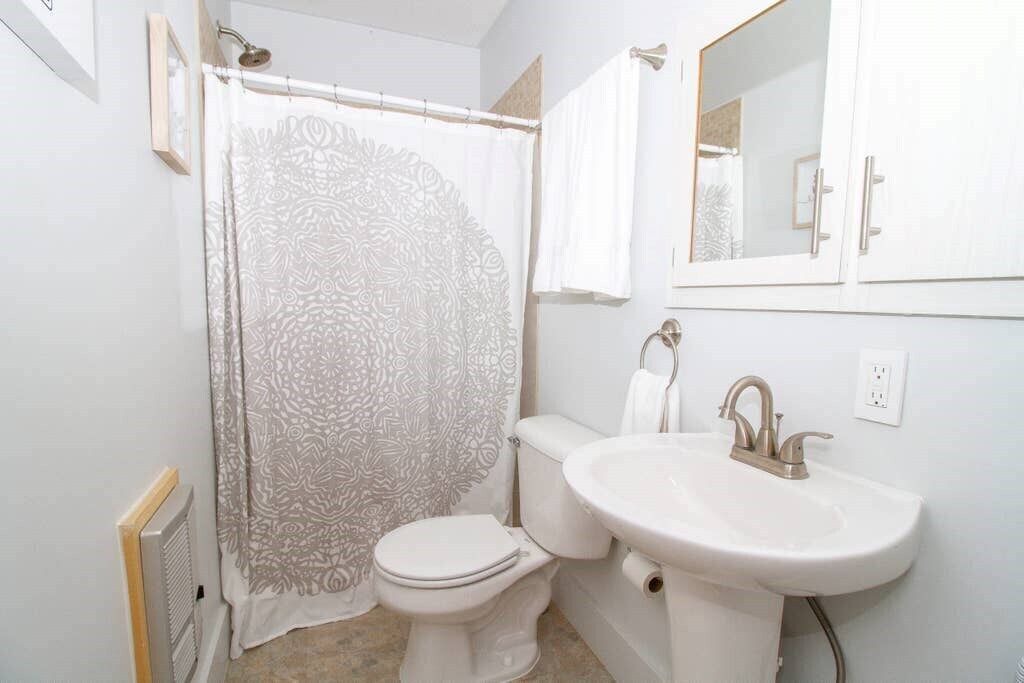 Photo of Others in Hermann