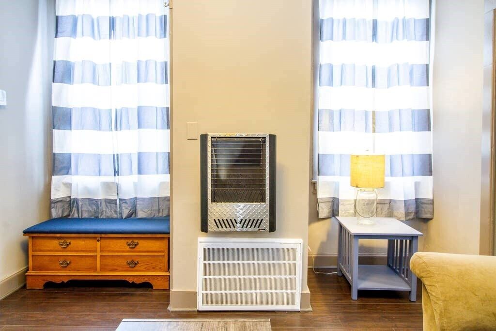 Photo of Others in Hermann