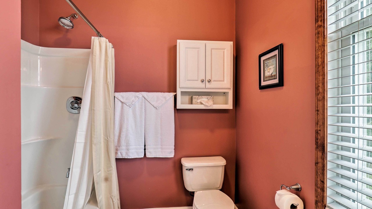 Photo of Bathroom in Ovid