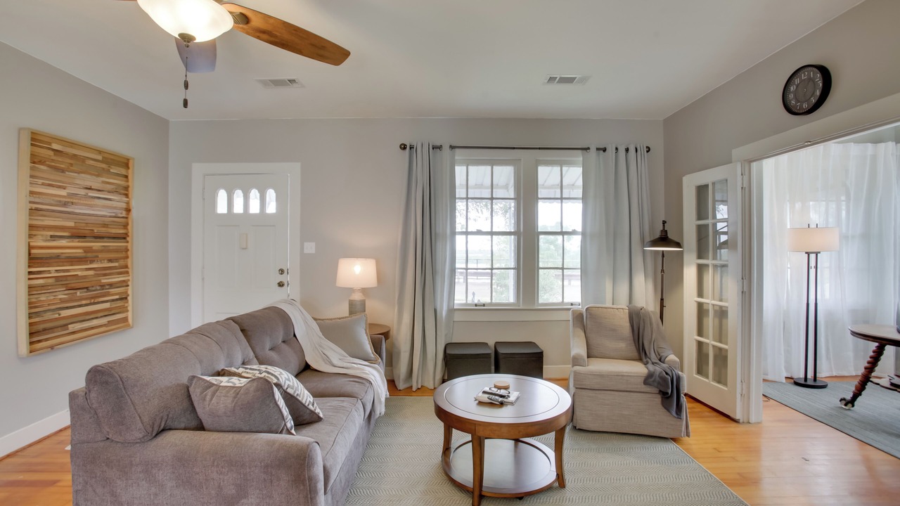 Photo of Livingroom in Natchez