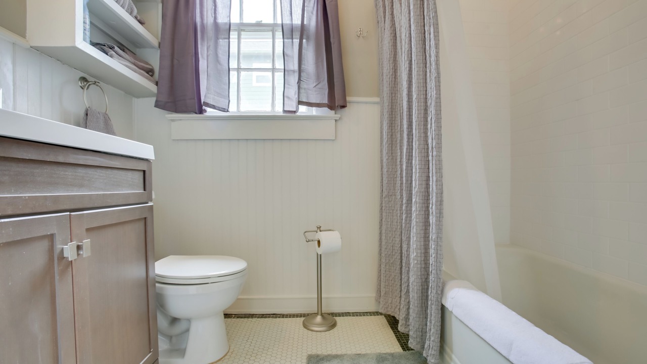 Photo of Bathroom in Natchez