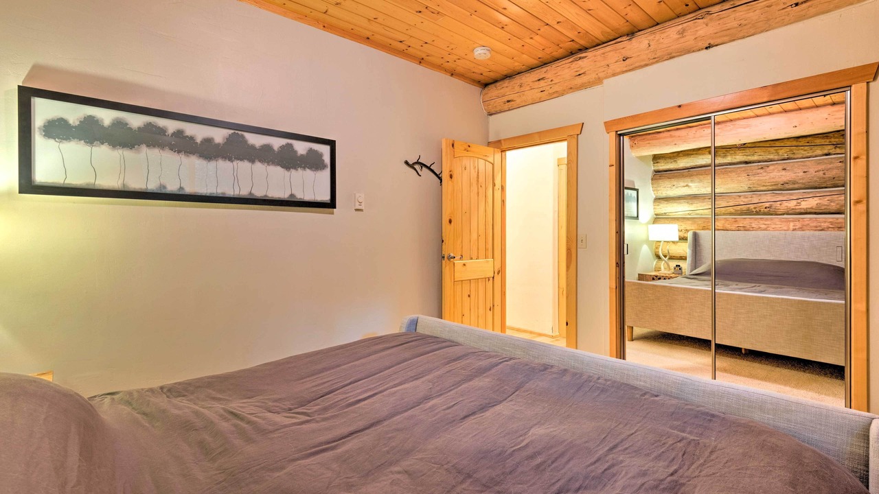 Photo of Bedroom in Gold Bar