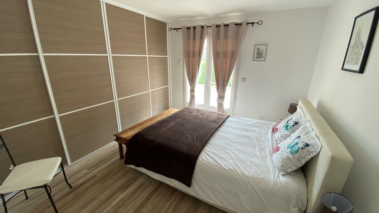 Photo of Bedroom in Taradeau