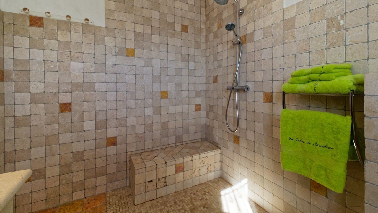 Photo of Bathroom in Taradeau