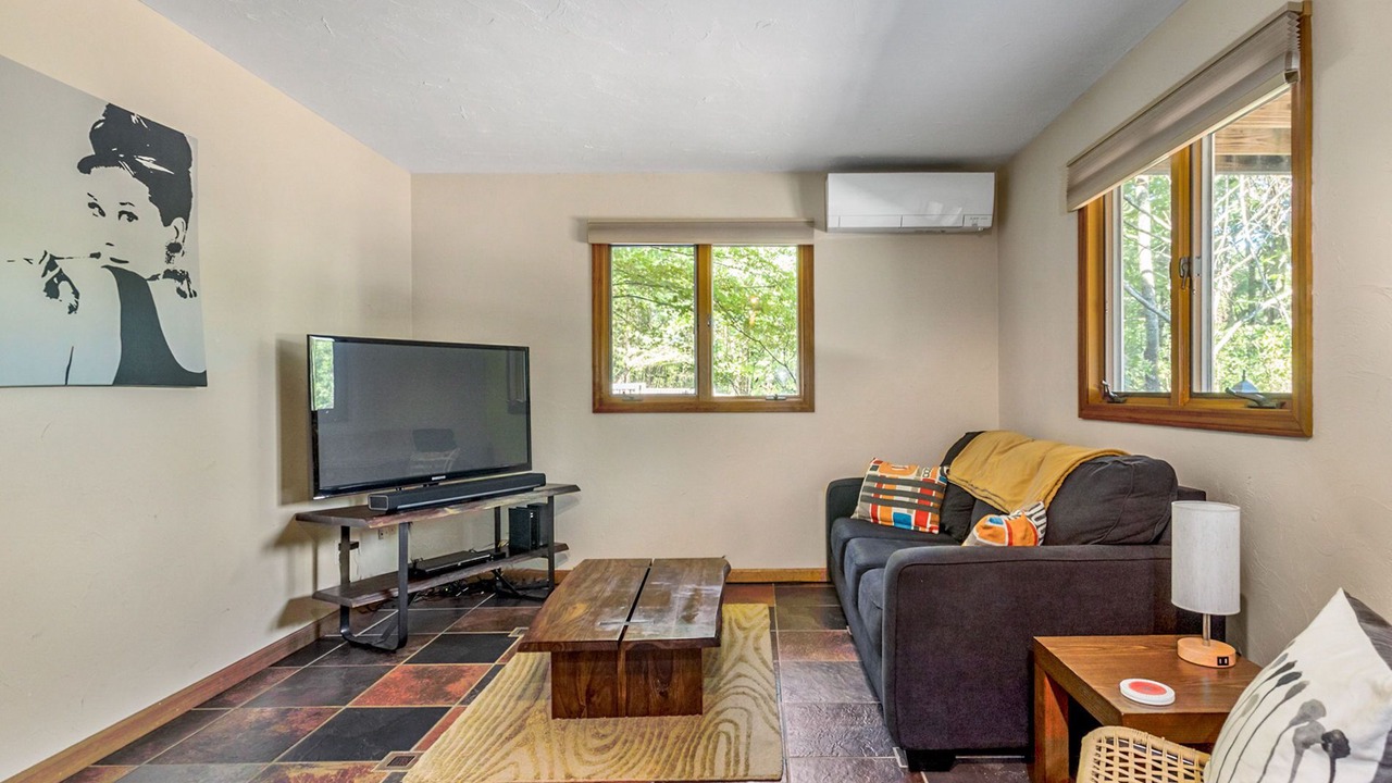 Photo of Livingroom in Glenford