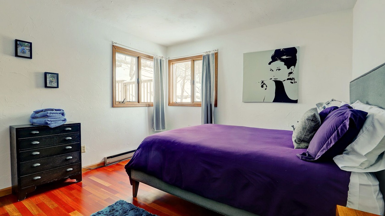 Photo of Bedroom in Glenford