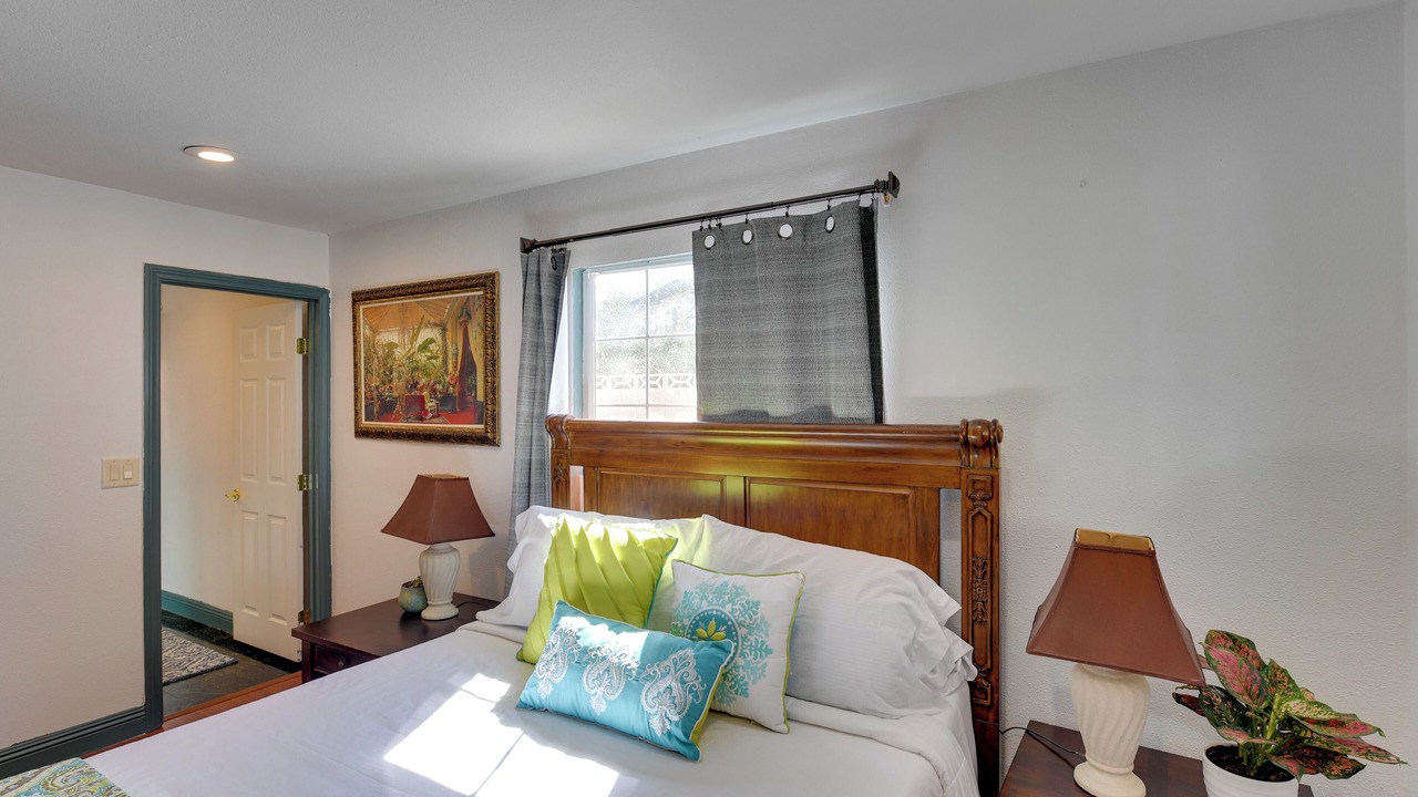 Photo of Bedroom in Glen Heather Estates