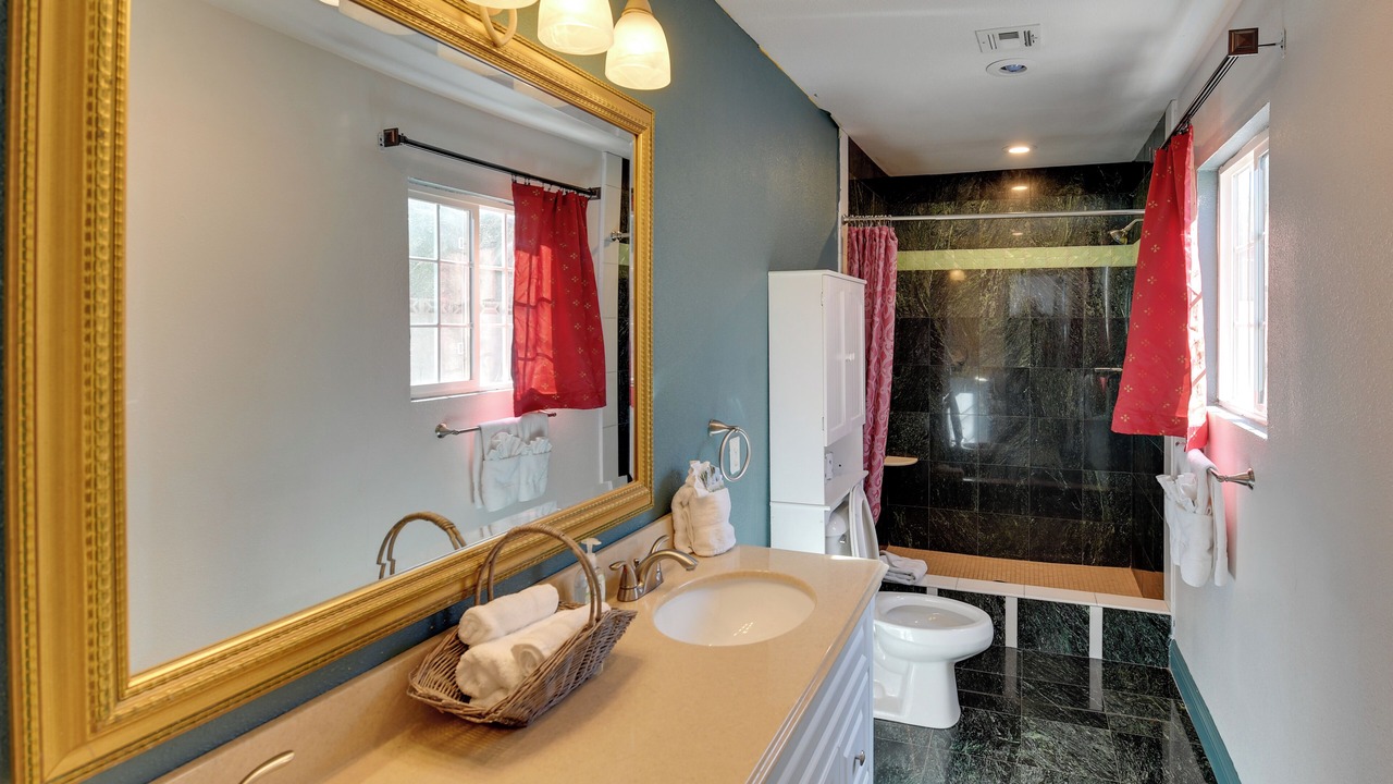 Photo of Bathroom in Glen Heather Estates