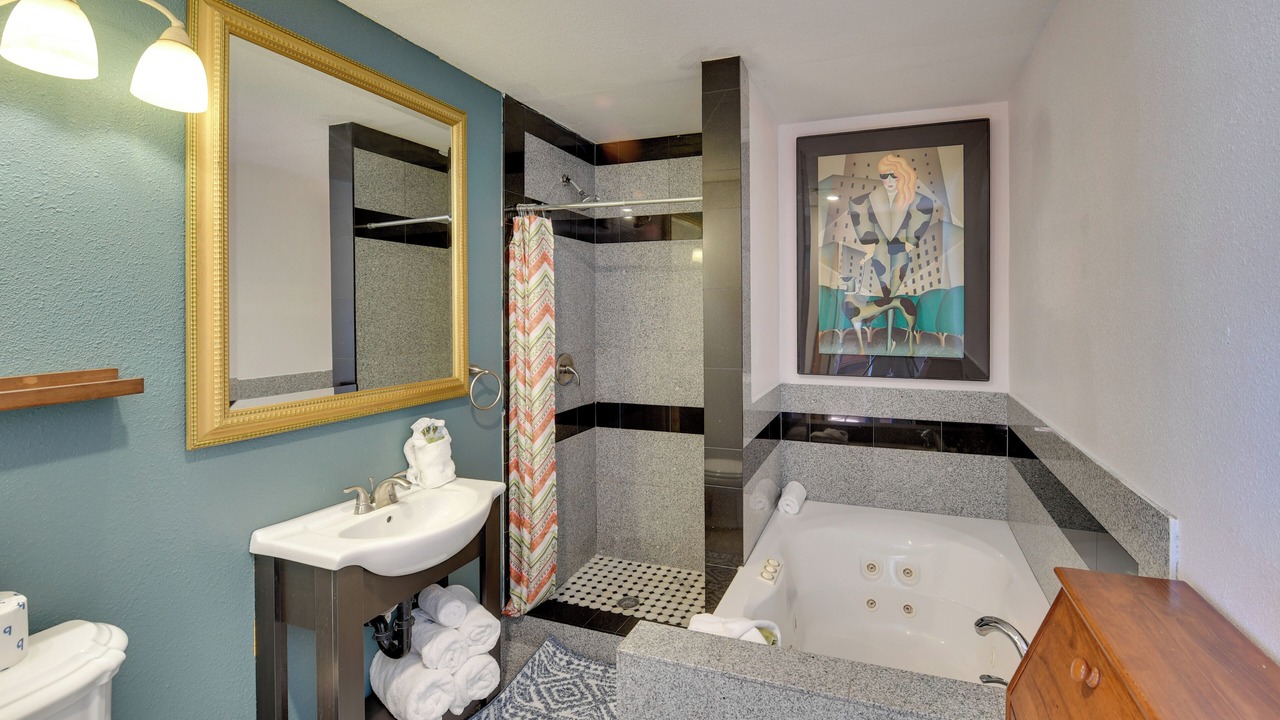 Photo of Bathroom in Glen Heather Estates