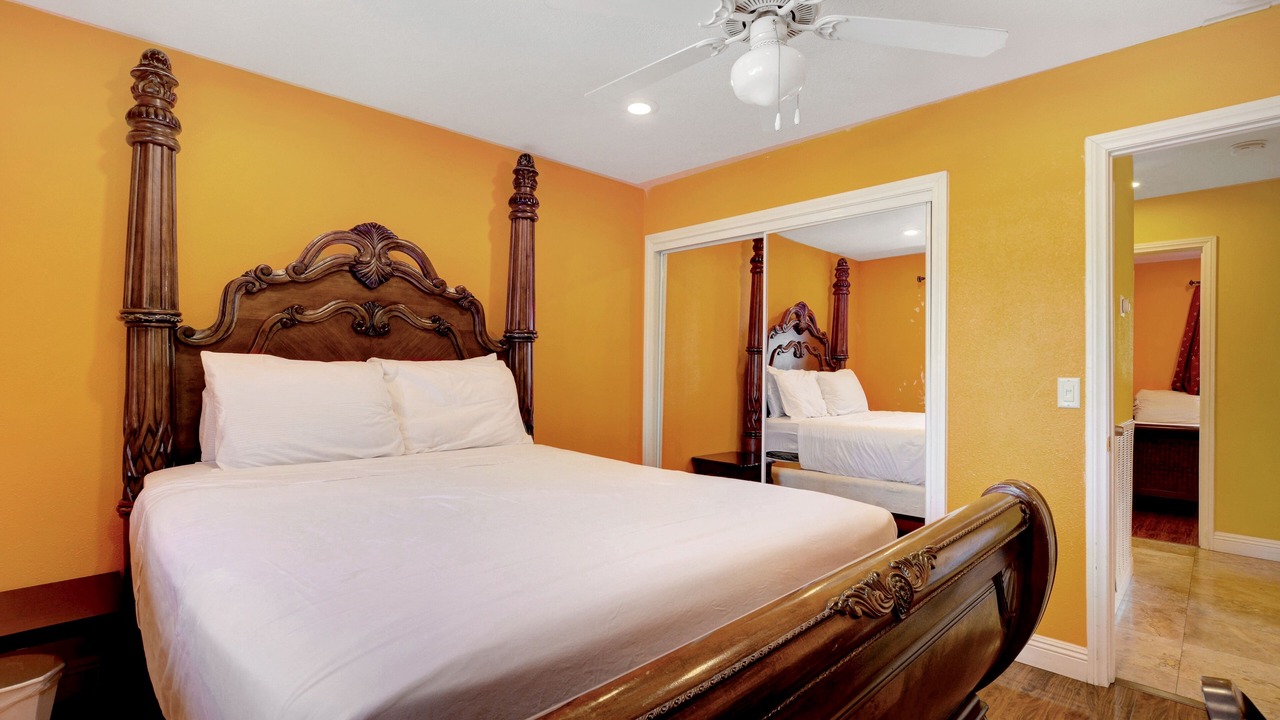 Photo of Bedroom in Glen Heather Estates