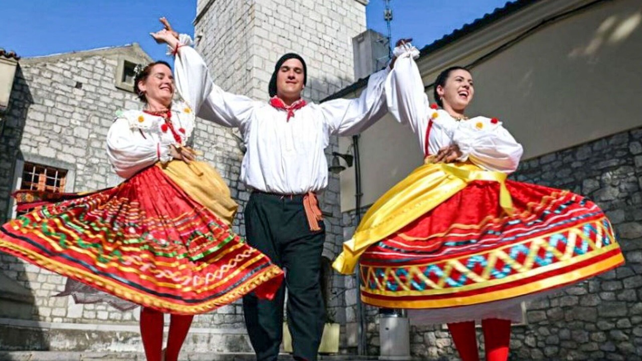 Photo of Others in Omisalj