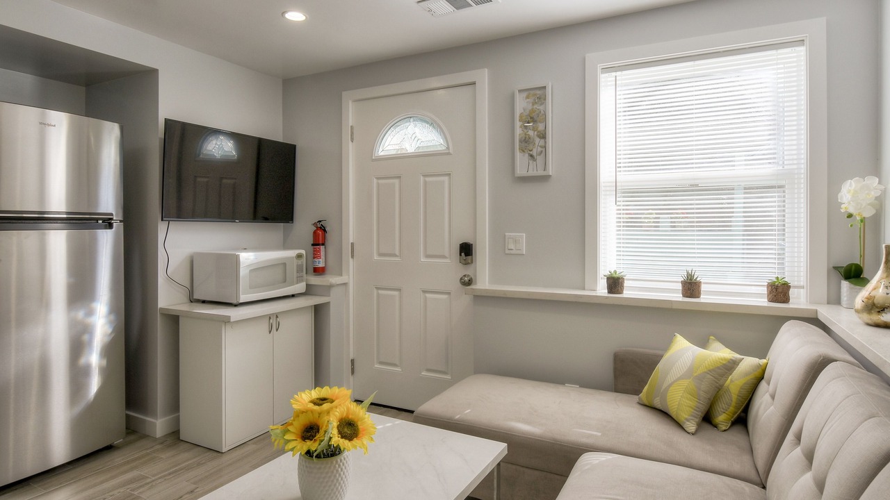 Photo of Livingroom in Westlake