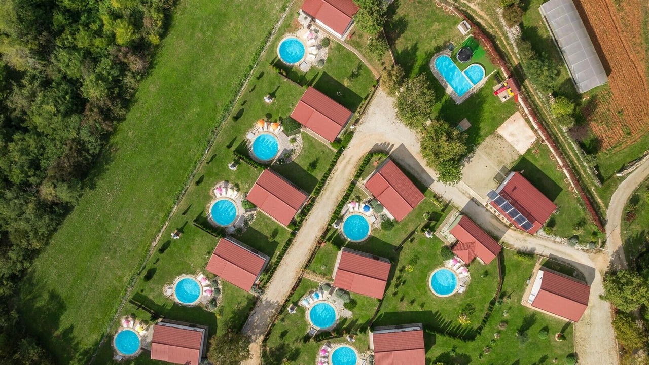 Photo of Outdoor in Tinjan