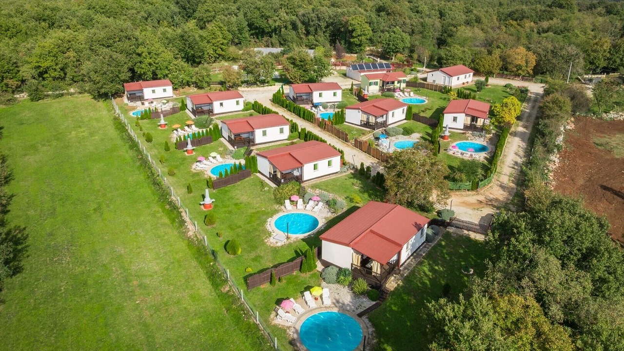Photo of Outdoor in Tinjan