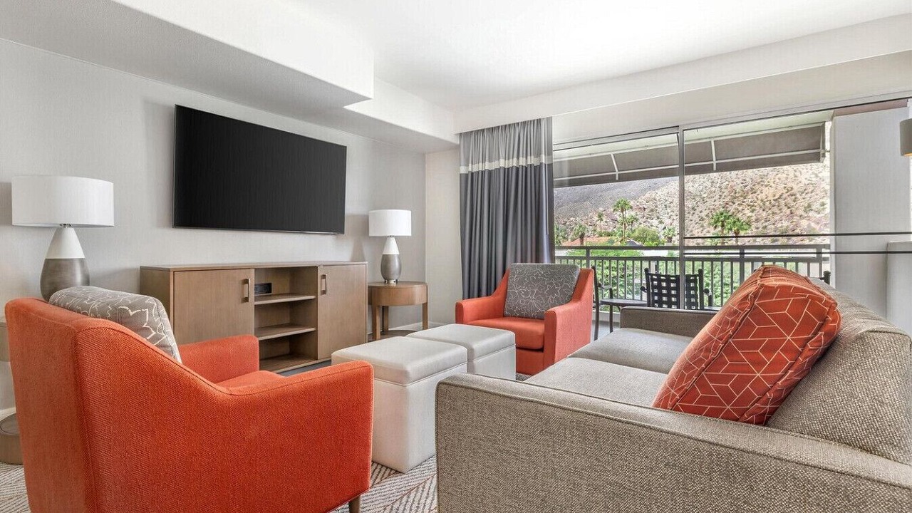 Photo of Livingroom in Canyon Corridor