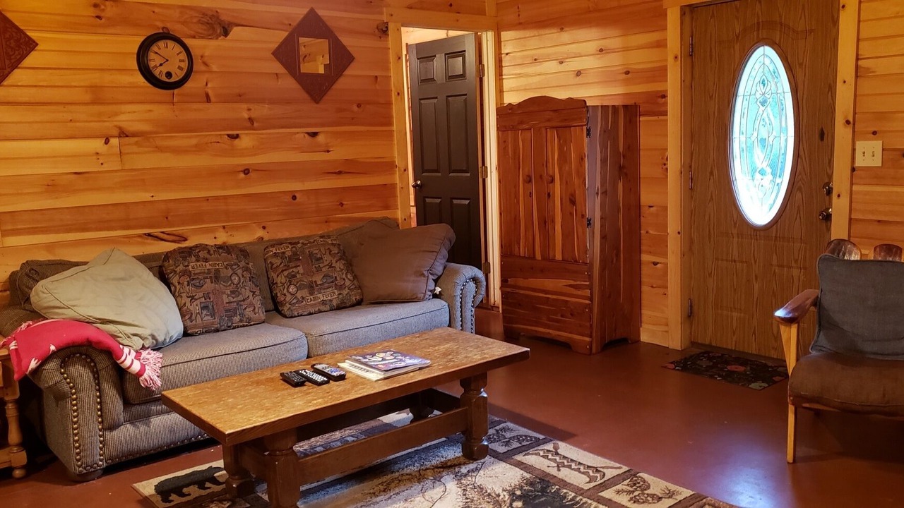 Photo of Livingroom in Sulphur