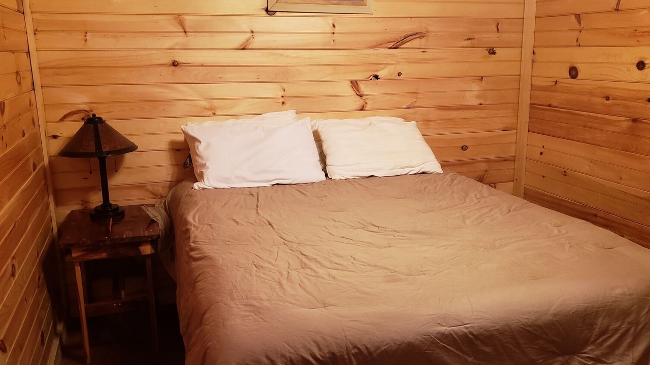 Photo of Bedroom in Sulphur