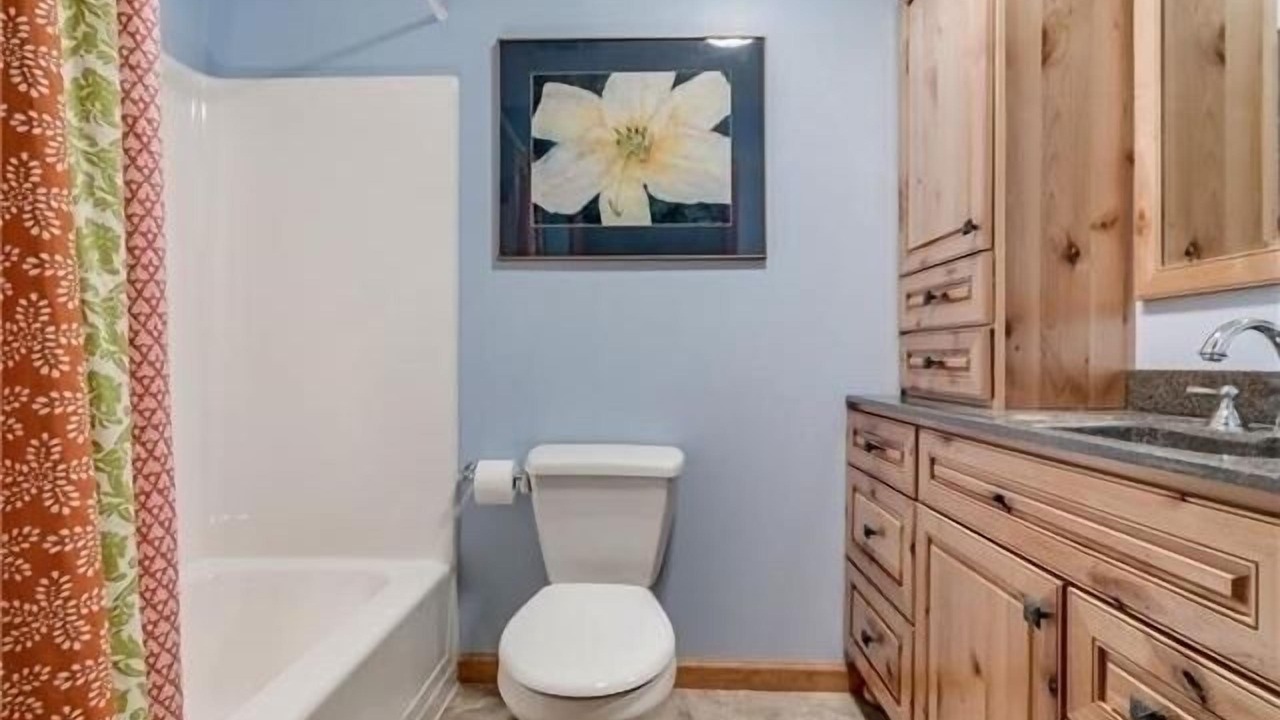 Photo of Bathroom in Brier Hill