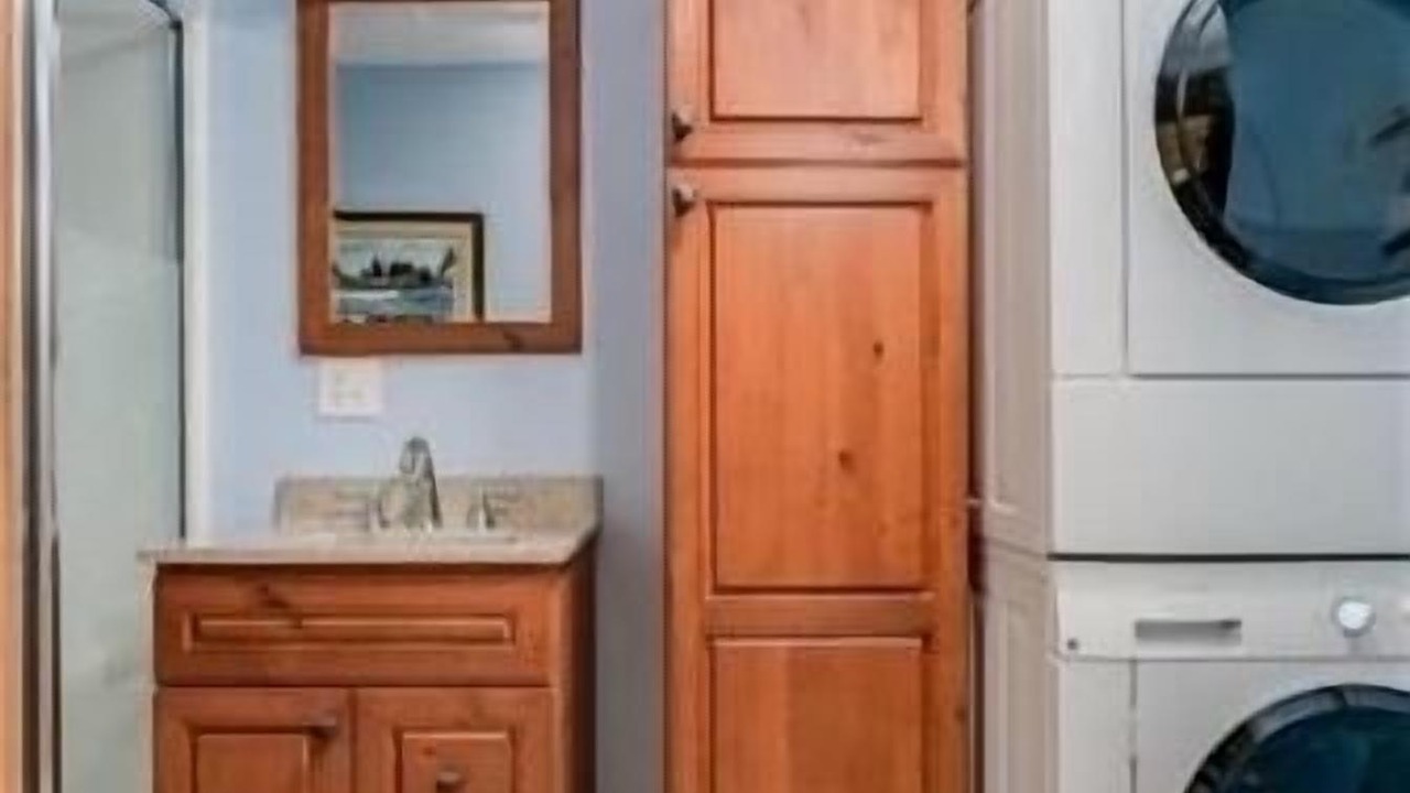 Photo of Bathroom in Brier Hill