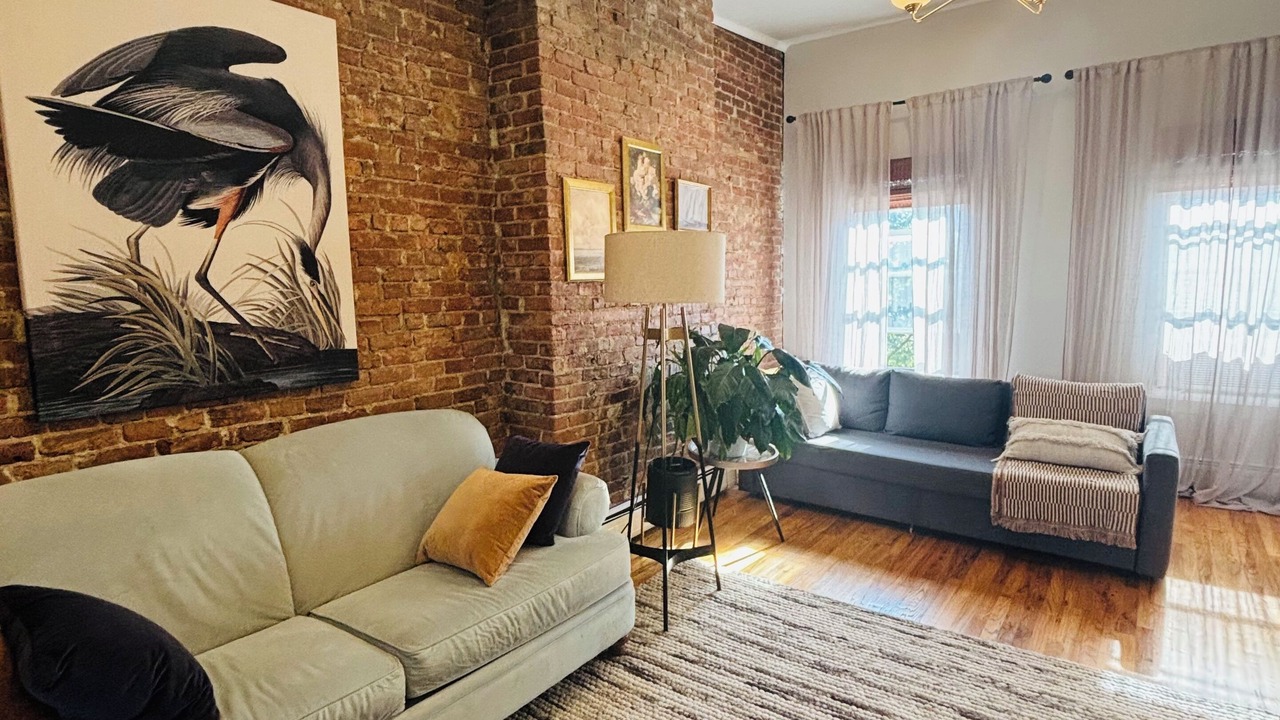 Photo of Livingroom in Historic Downtown
