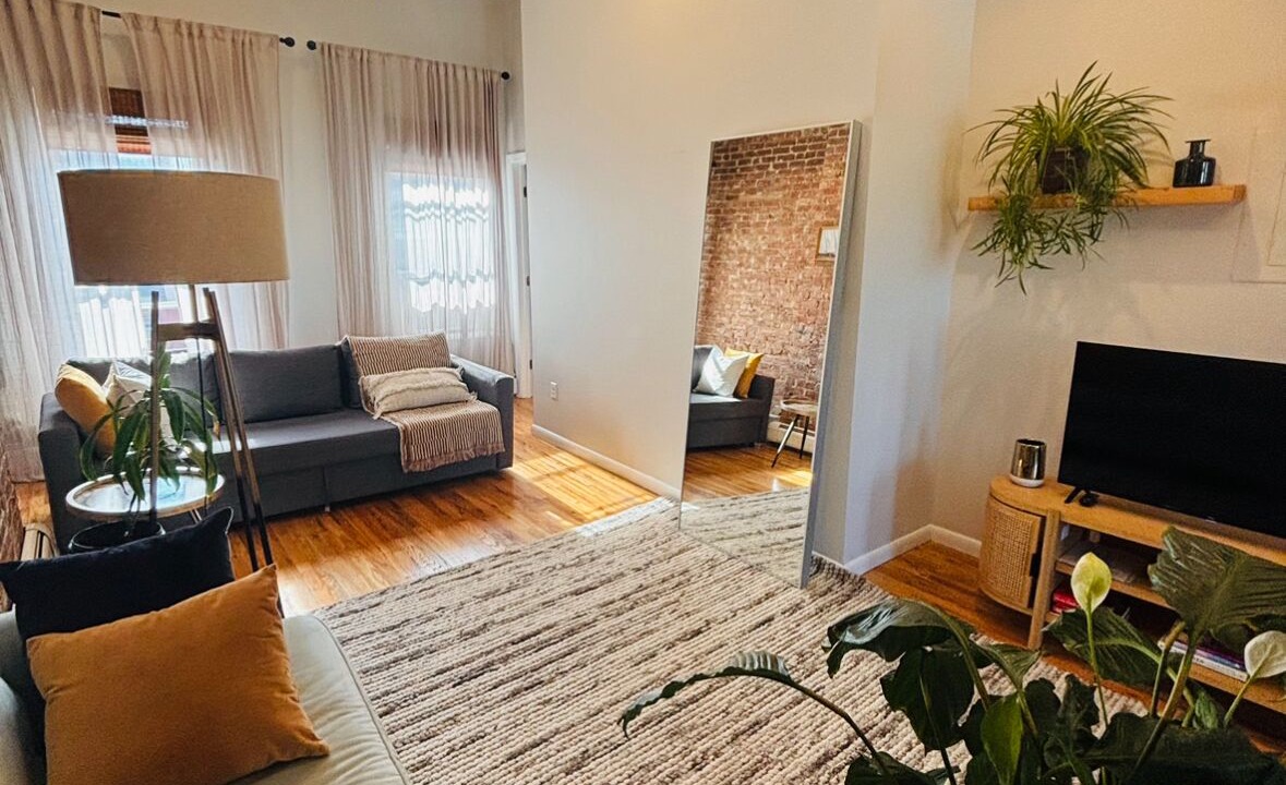 Photo of Livingroom in Historic Downtown