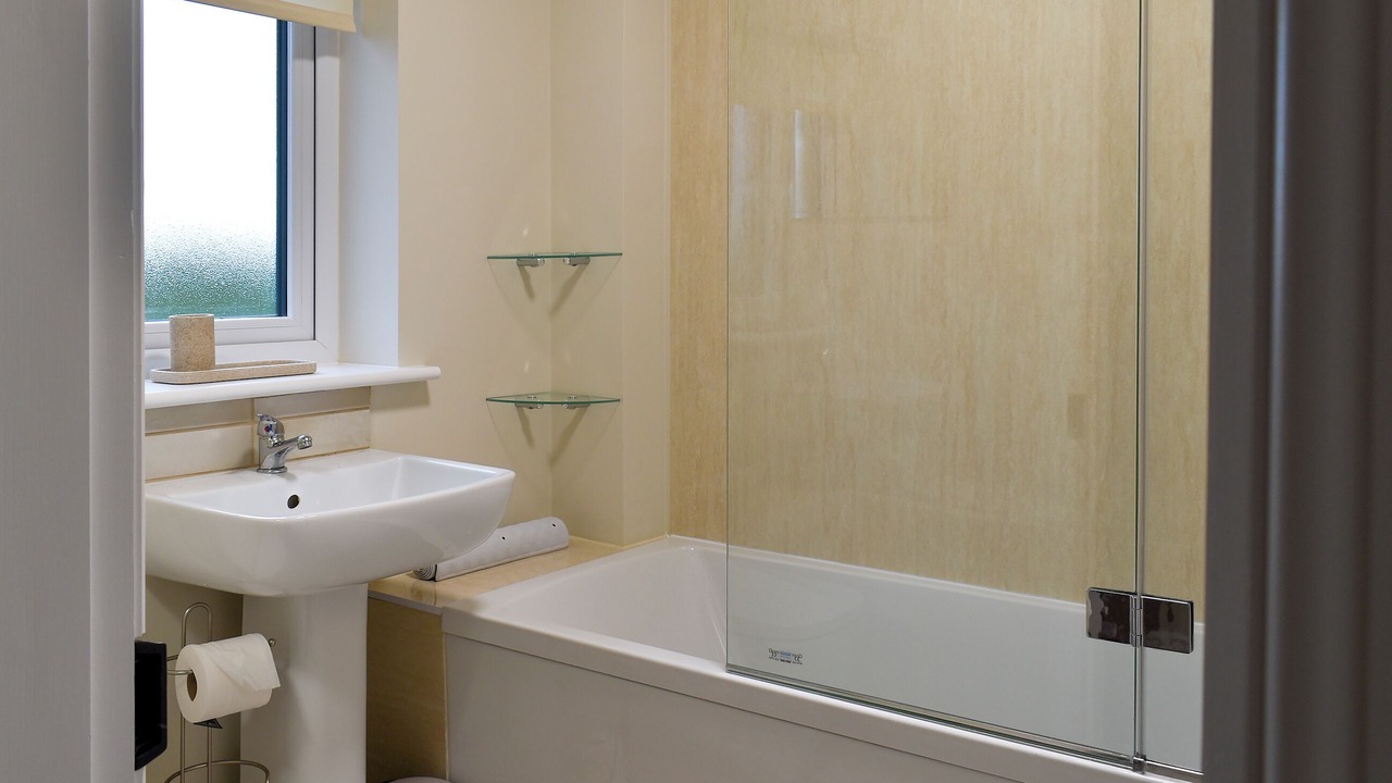 Photo of Bathroom in Giggleswick