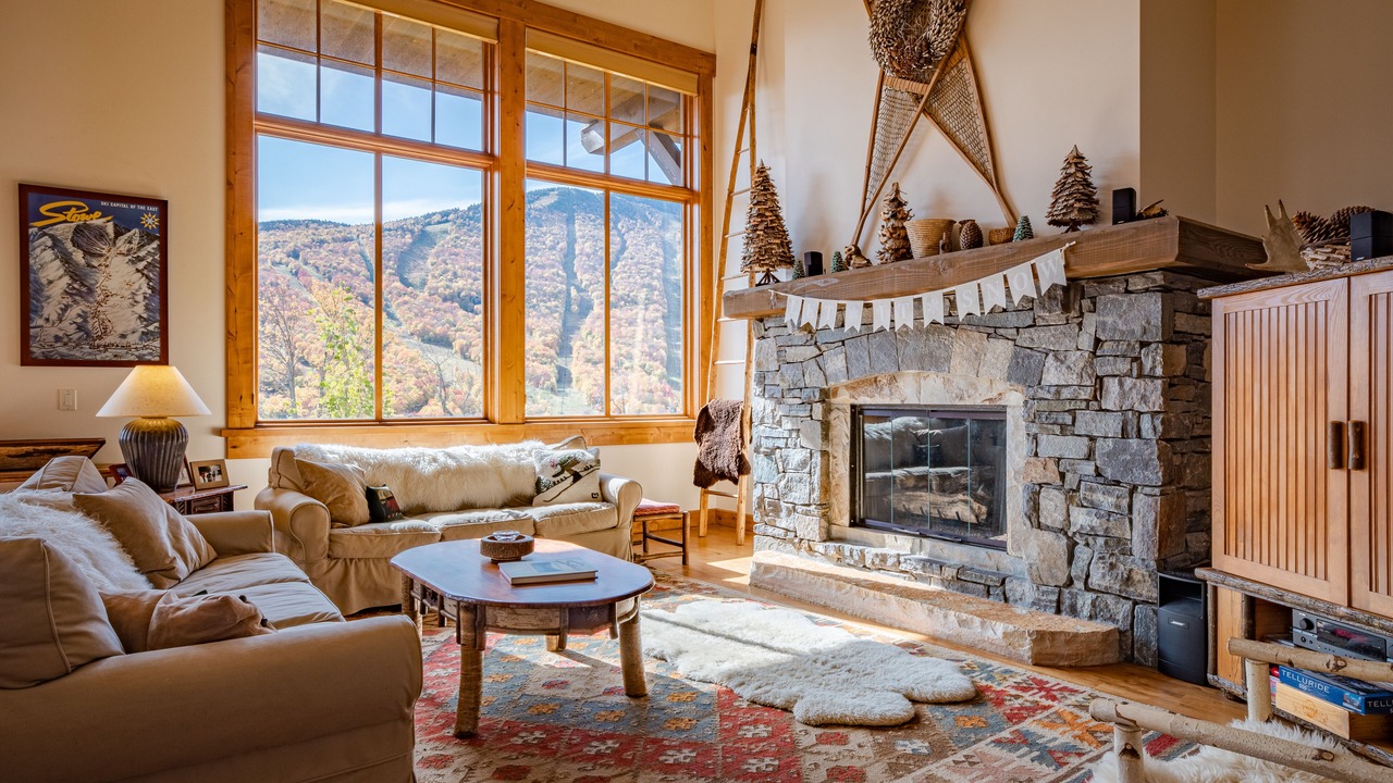 Photo of Livingroom in Stowe Area