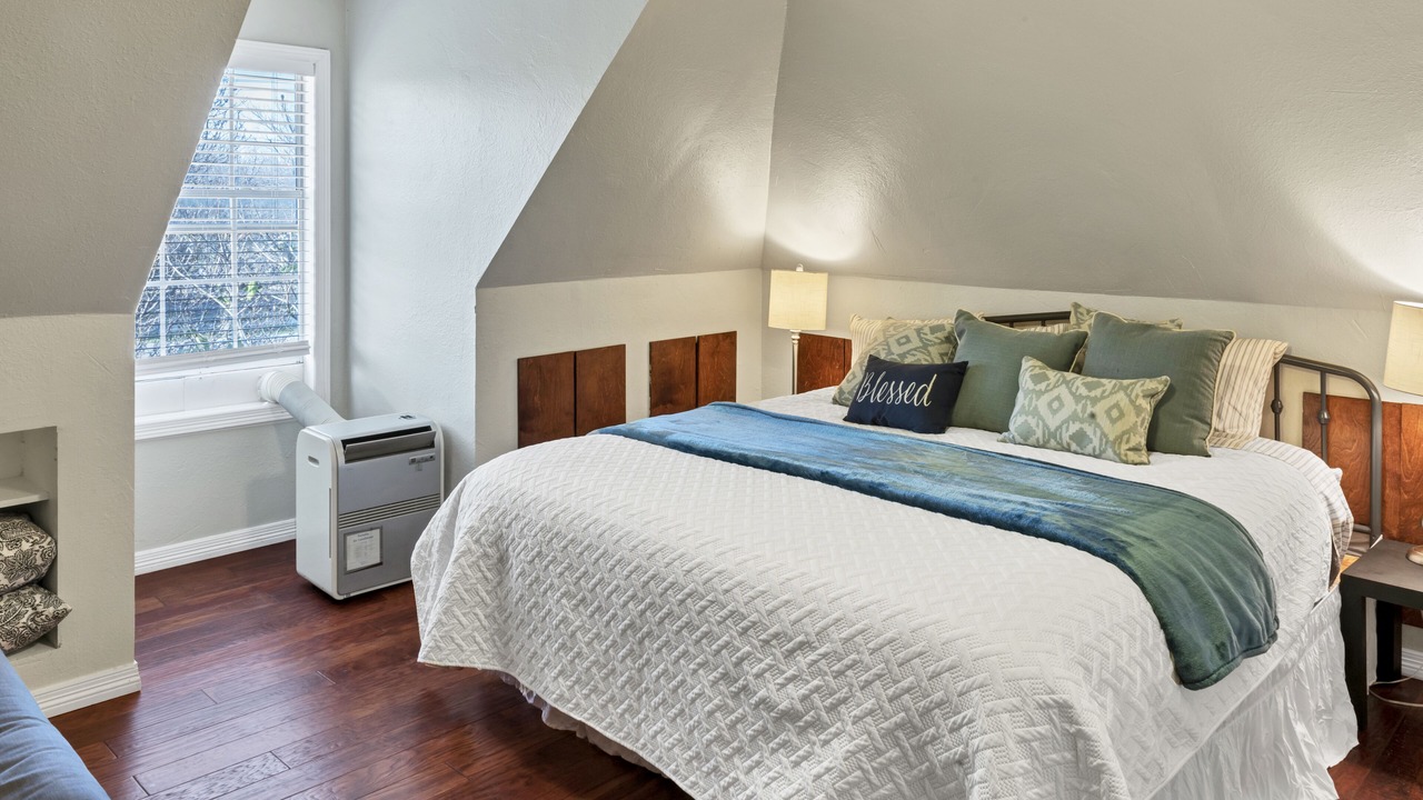 Photo of Bedroom in Southlake