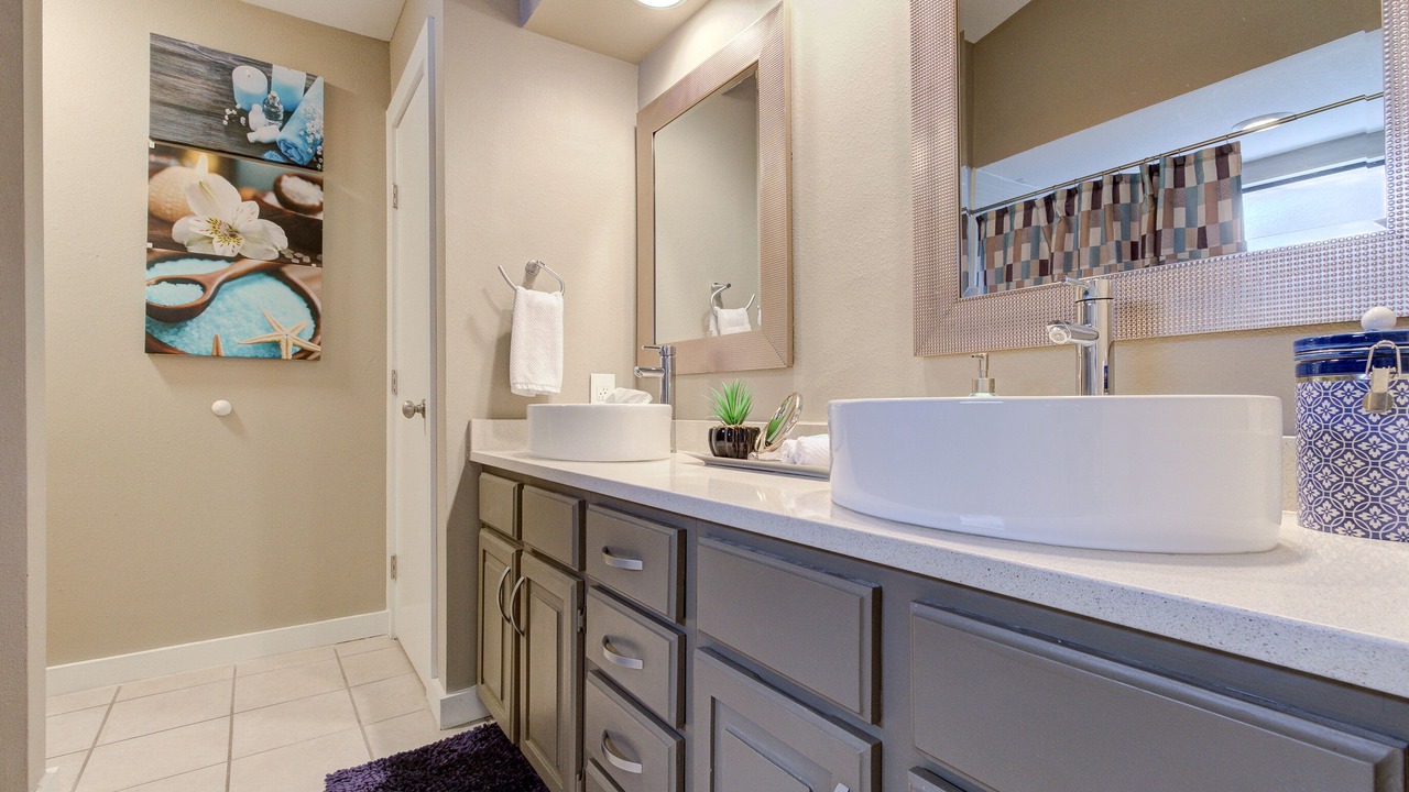 Photo of Bathroom in Medical Center District