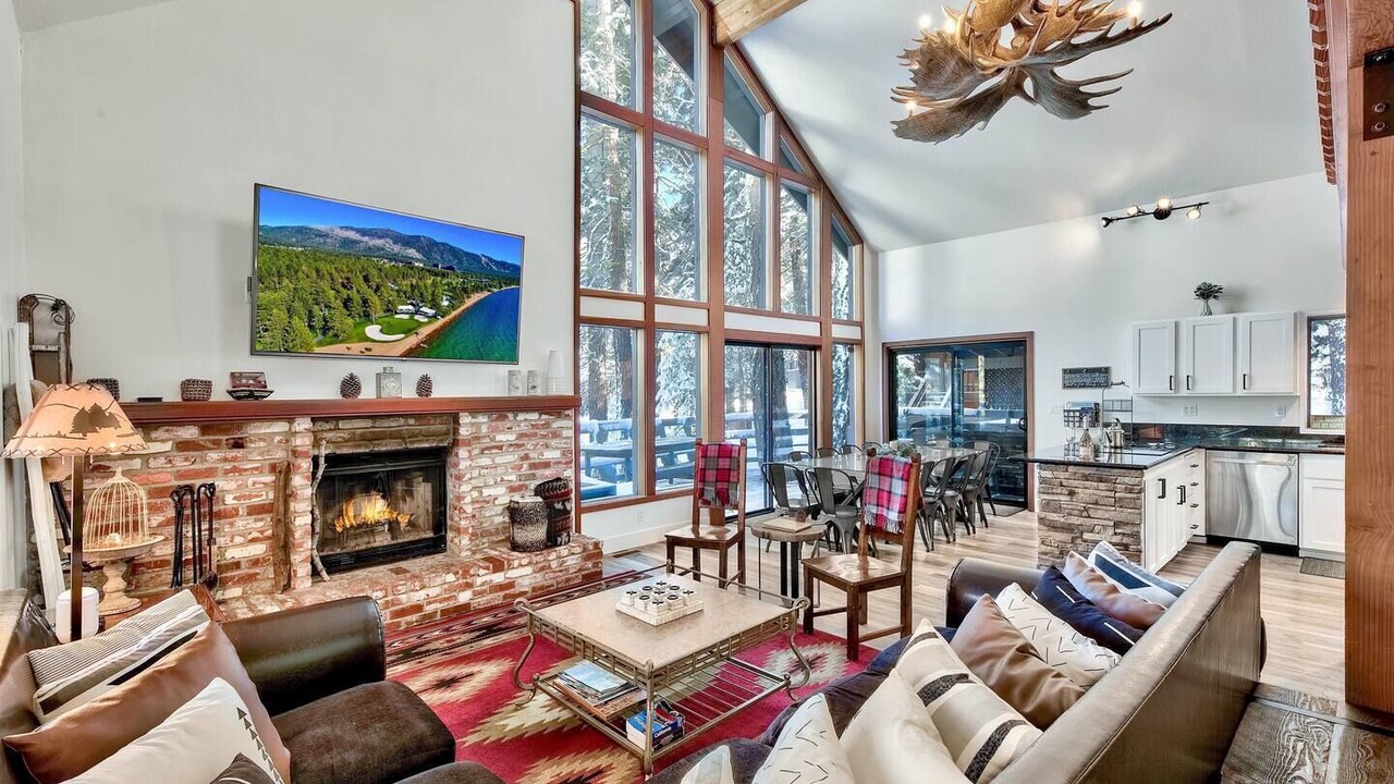 Photo of Livingroom in Kingswood Estates