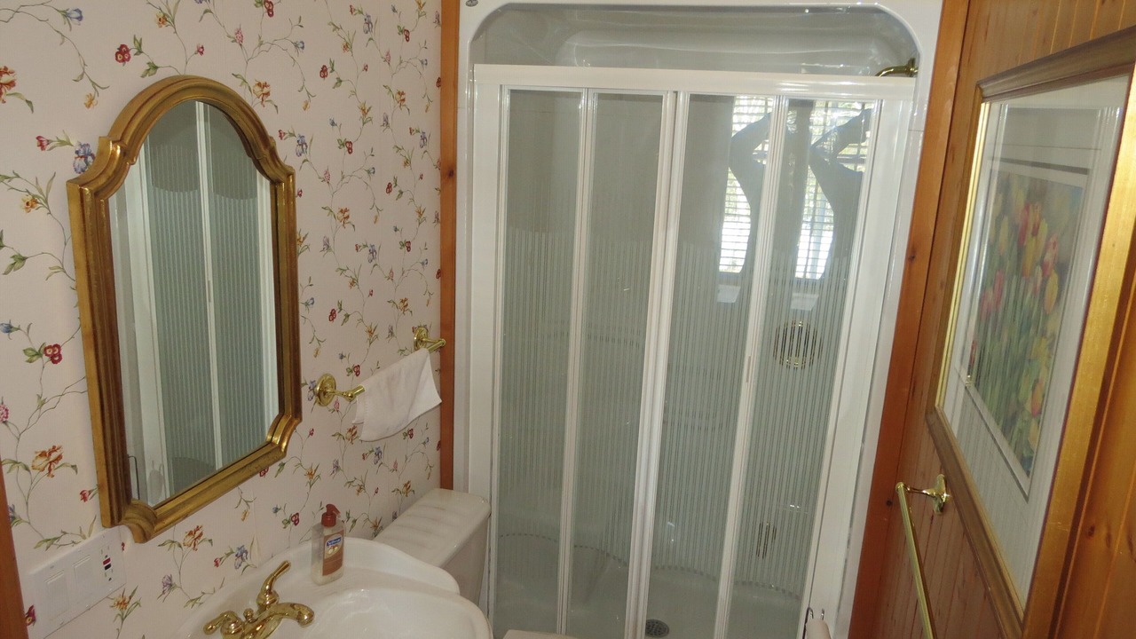 Photo of Bathroom in Grey Highlands