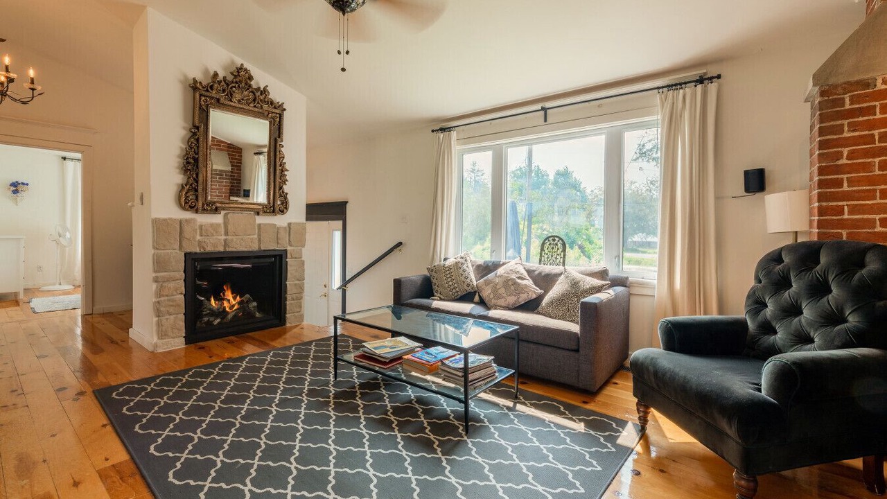 Photo of Livingroom in Rossmore
