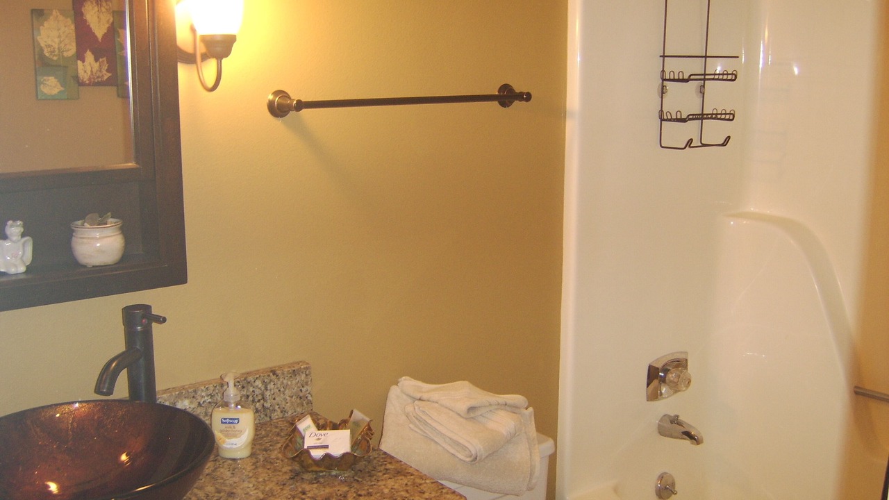 Photo of Bathroom in Eden Isle