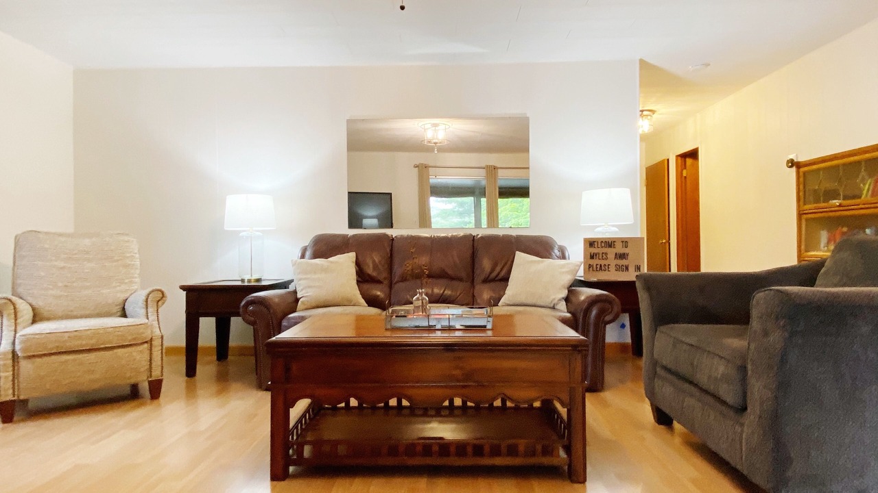 Photo of Livingroom in Brant Lake