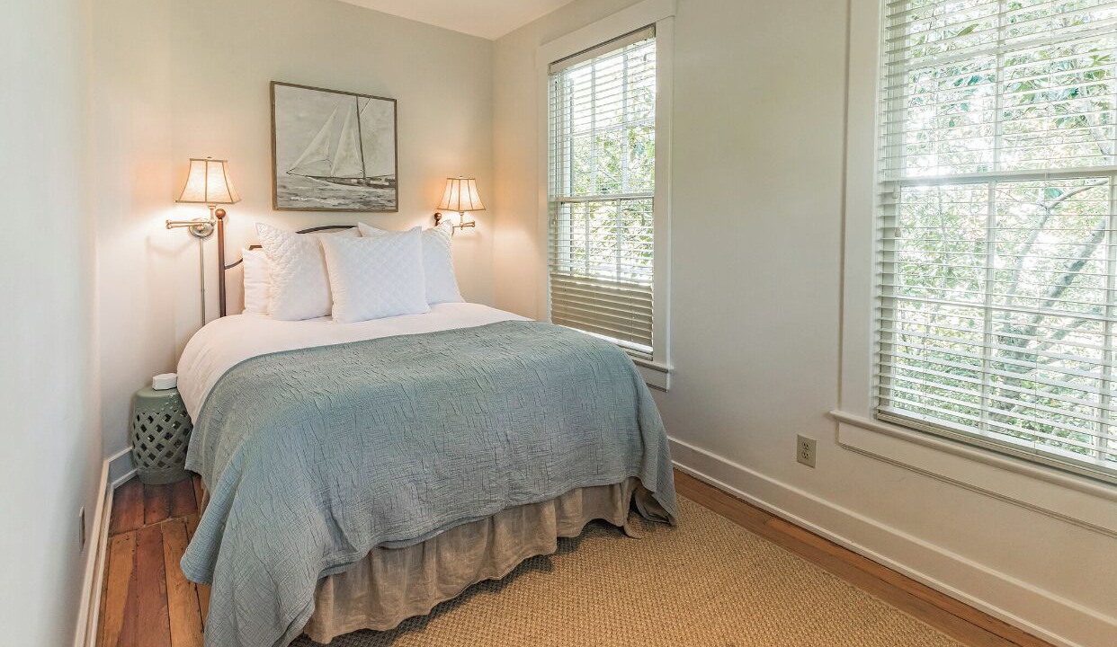 Photo of Bedroom in Glenview