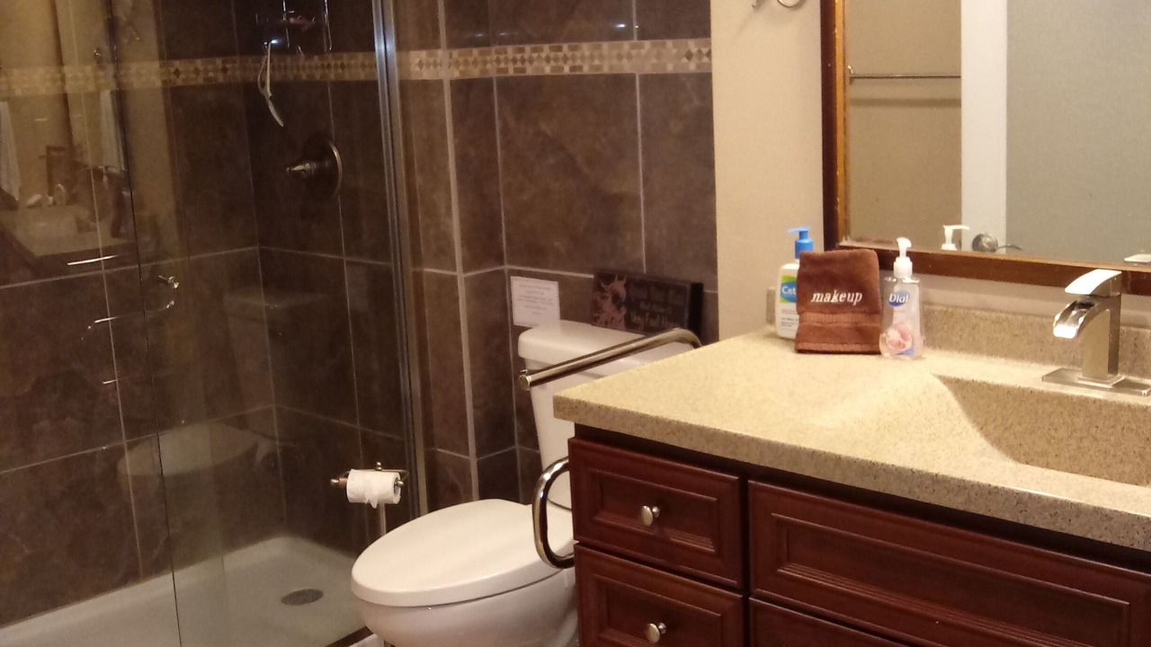 Photo of Bathroom in Glencoe
