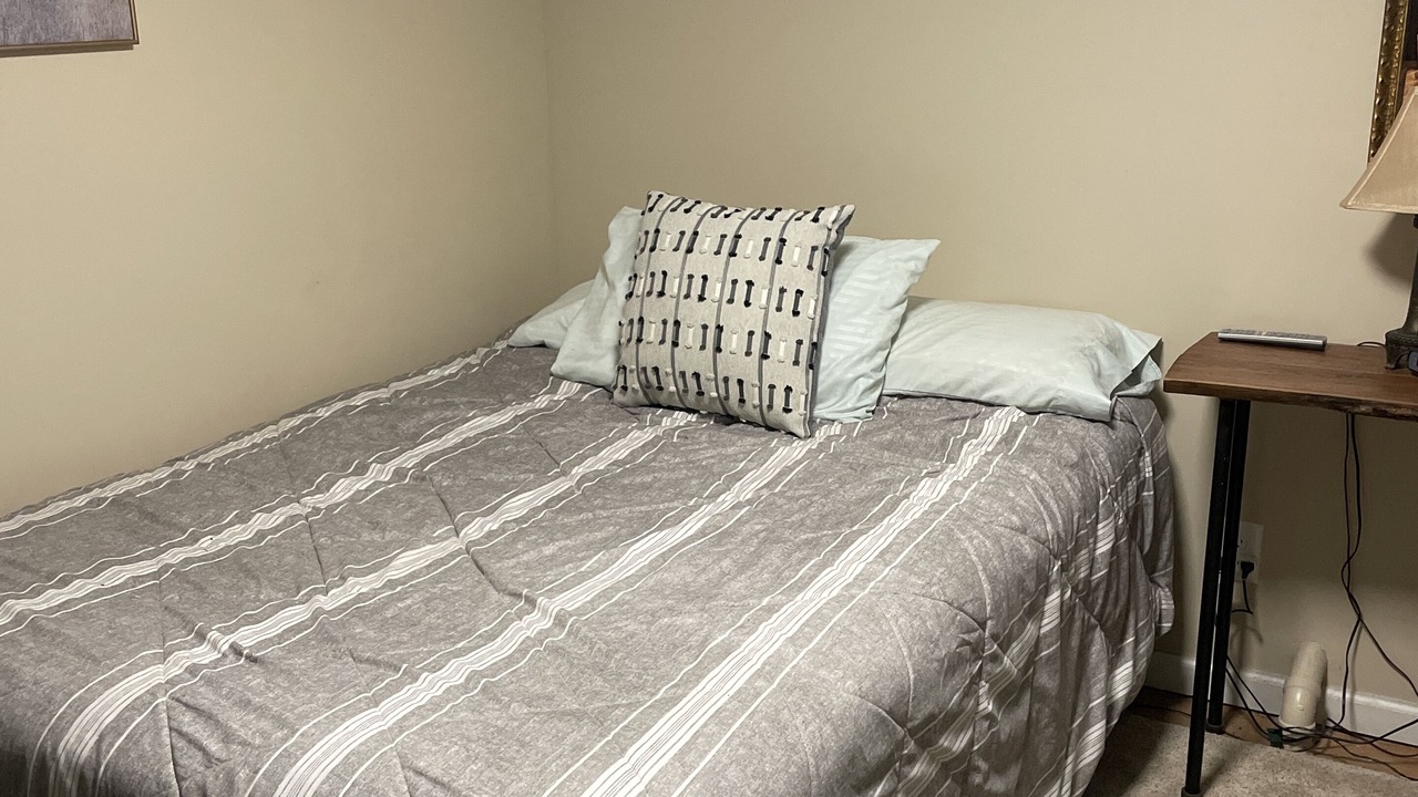 Photo of Bedroom in Glencoe