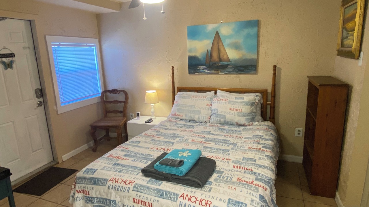 Photo of Bedroom in South Palm Park Neighborhood Association