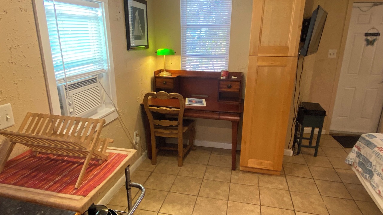 Photo of Bedroom in South Palm Park Neighborhood Association
