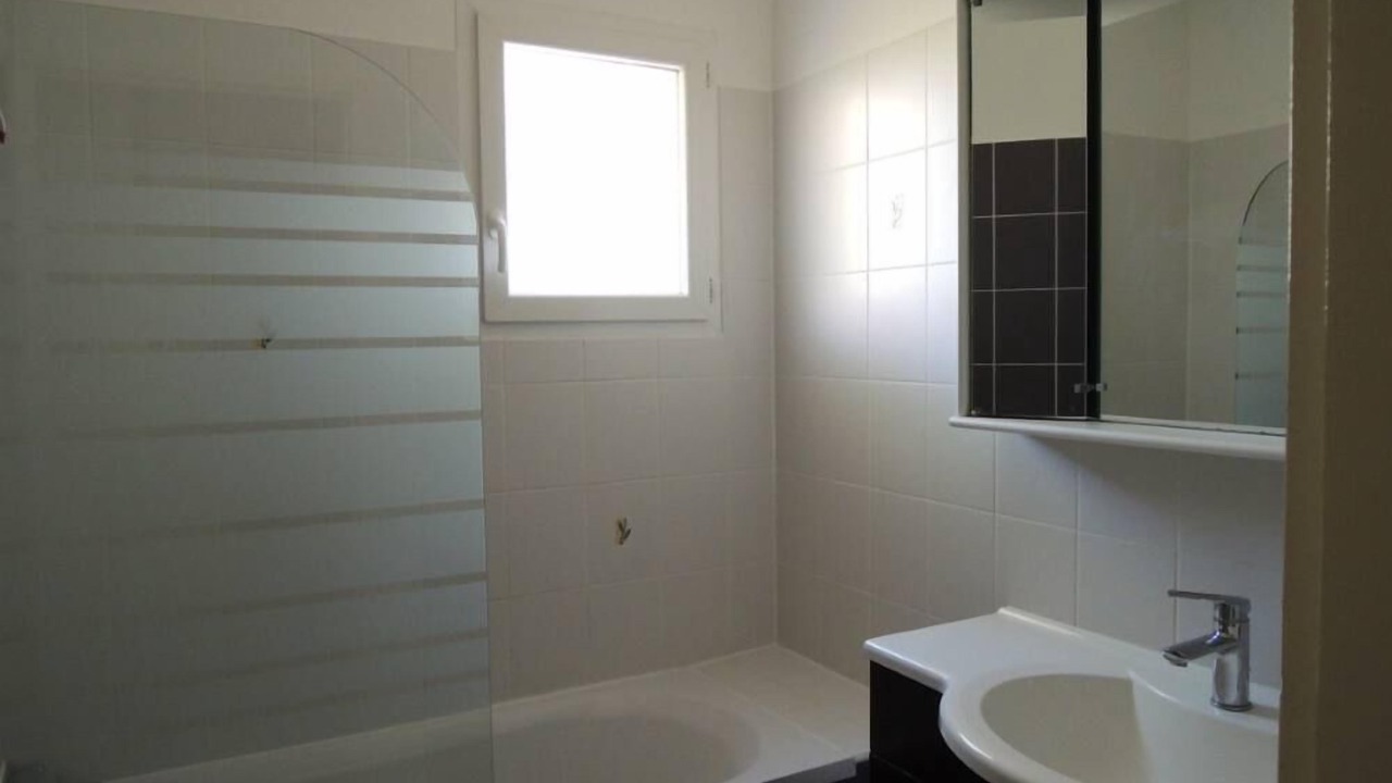 Photo of Bathroom in Les Hauts de Villeneuve