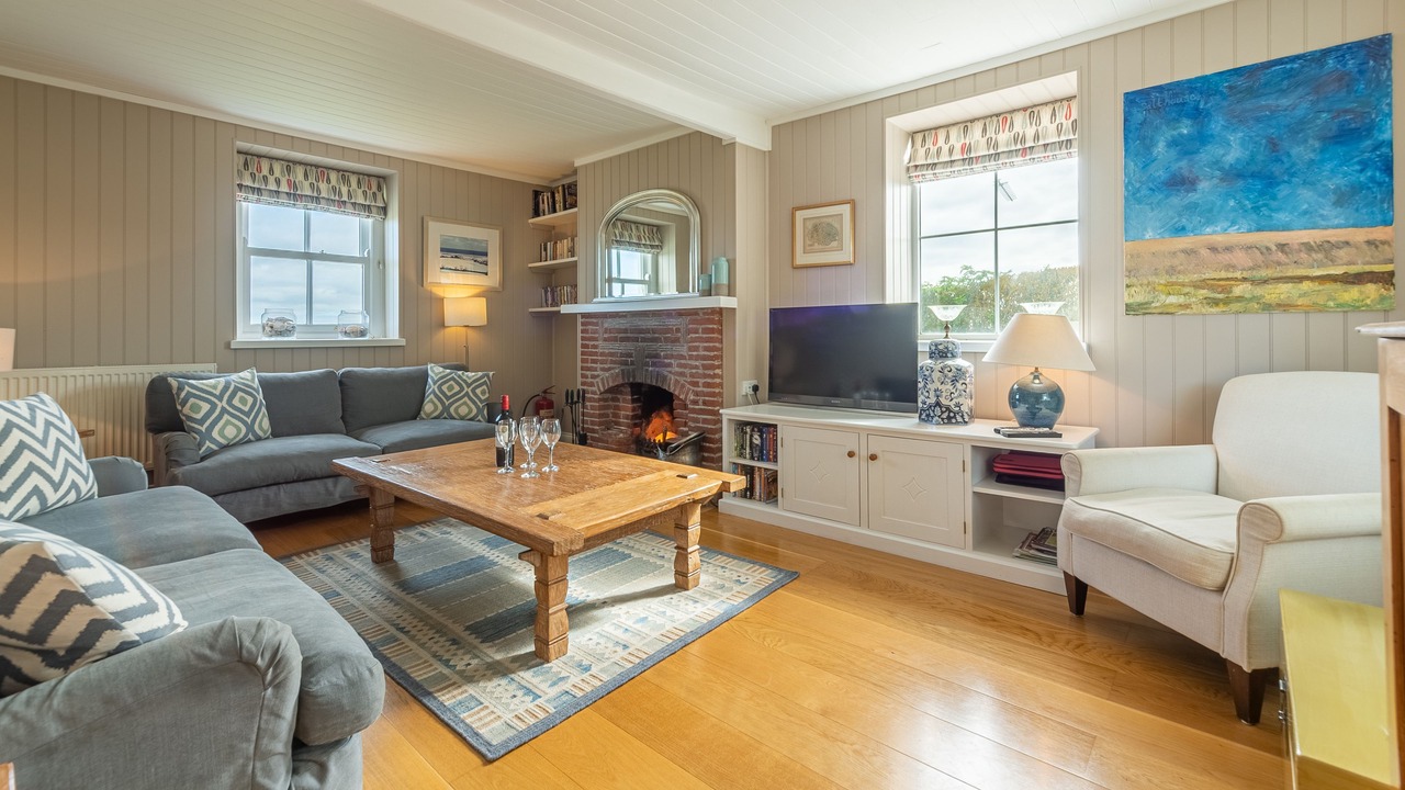 Photo of Bedroom in Salthouse