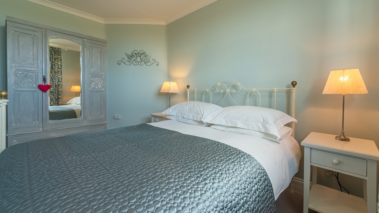 Photo of Others in Salthouse