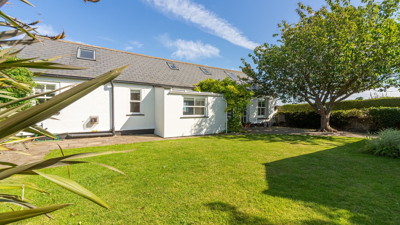 Photo of Others in Salthouse