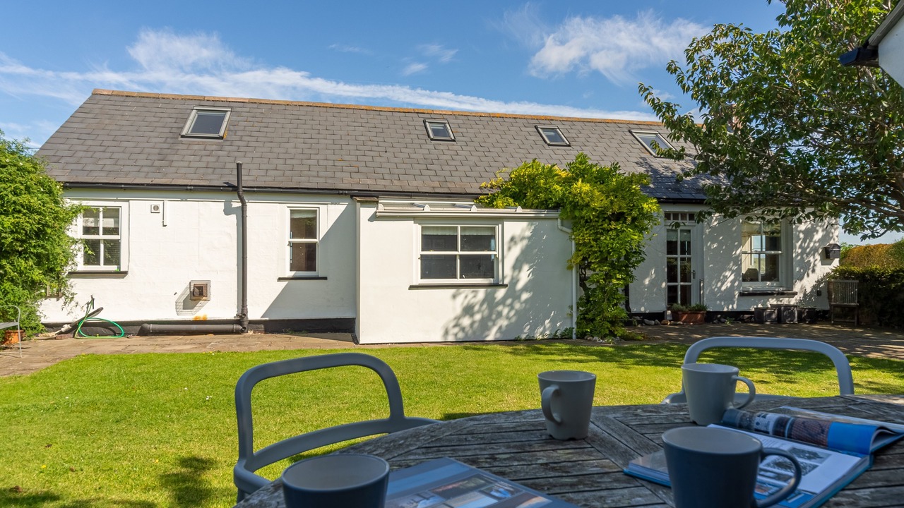 Photo of Others in Salthouse